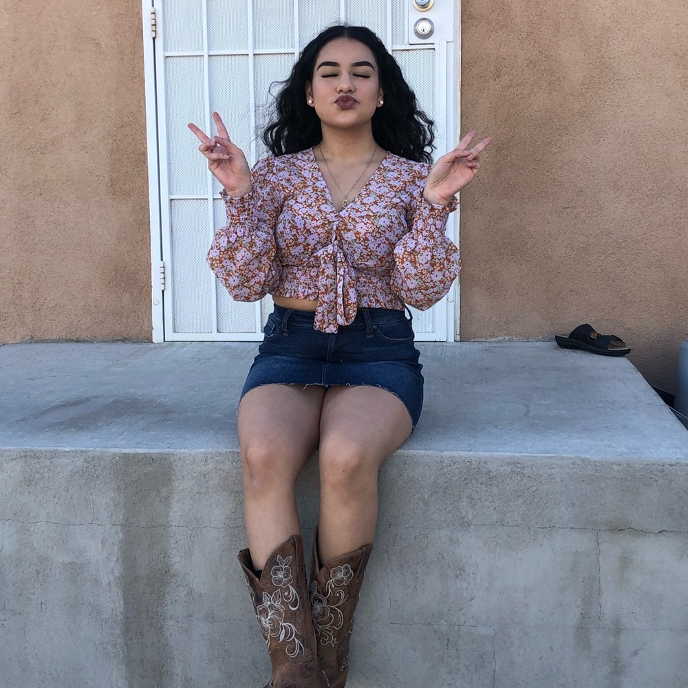 Meet your Posher, Merlinda